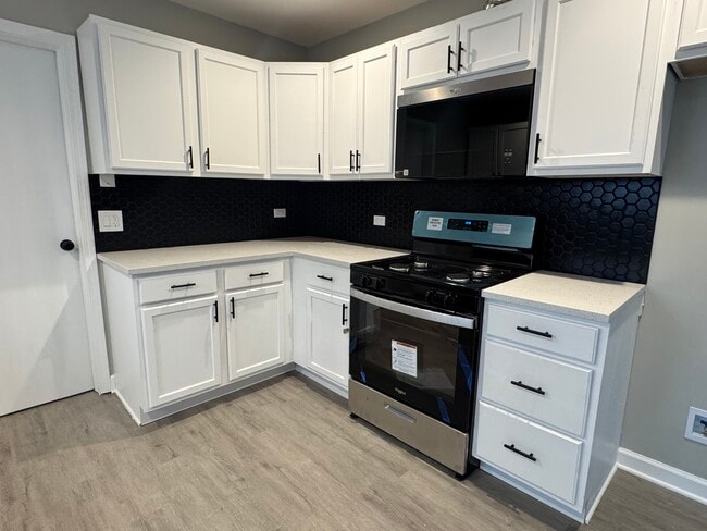 Building Photo - 5735 W 80th St Rental