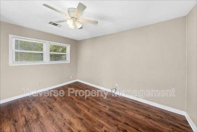 1409 Oliver St