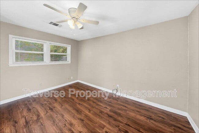 Photo - 1409 Oliver St