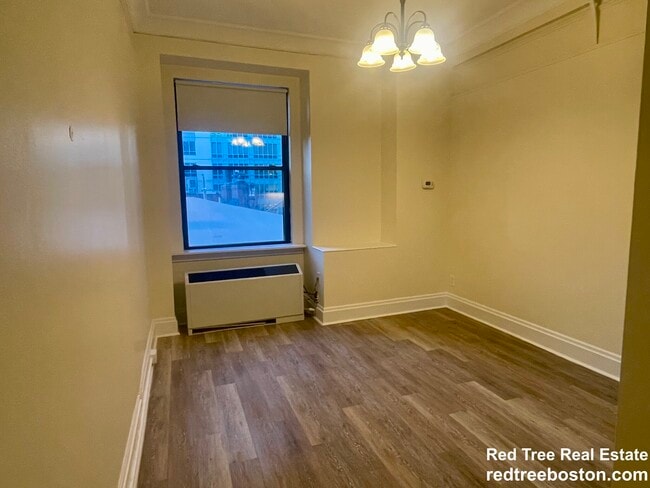 Building Photo - 62 Boylston St Rental