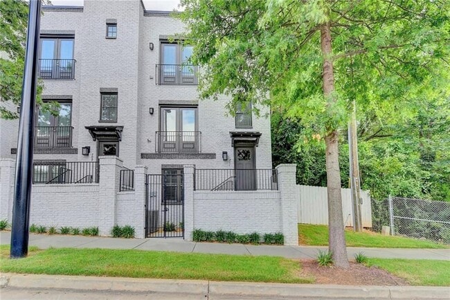 Building Photo - 711 Taylor Ct Rental
