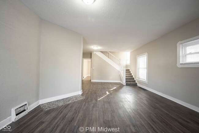 Photo - 101 N State Ave