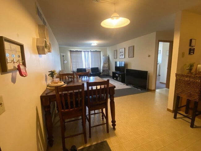 33 W Minnesota St Unit #1