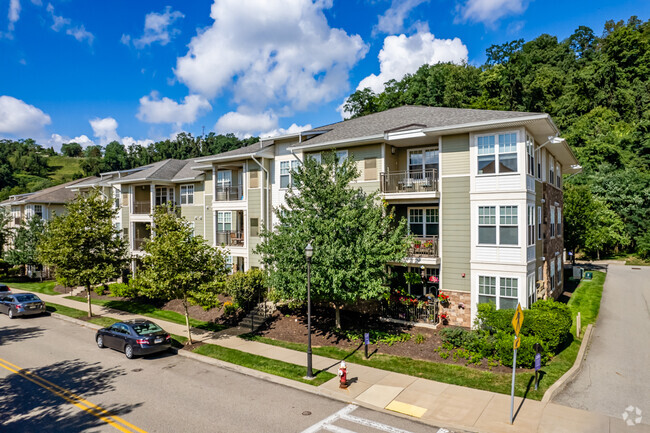 Building Photo - The Gateway at Summerset Rental