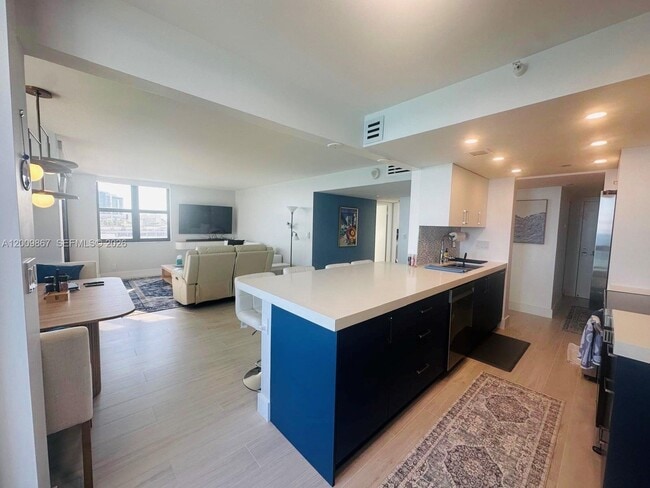 Photo - 2555 Collins Ave Unit 2411