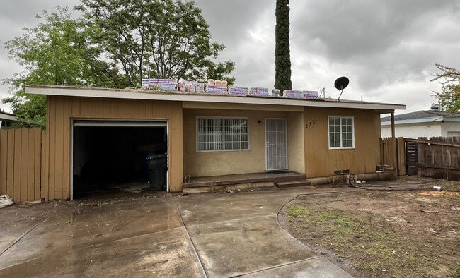 Photo - 235 E 47th St House