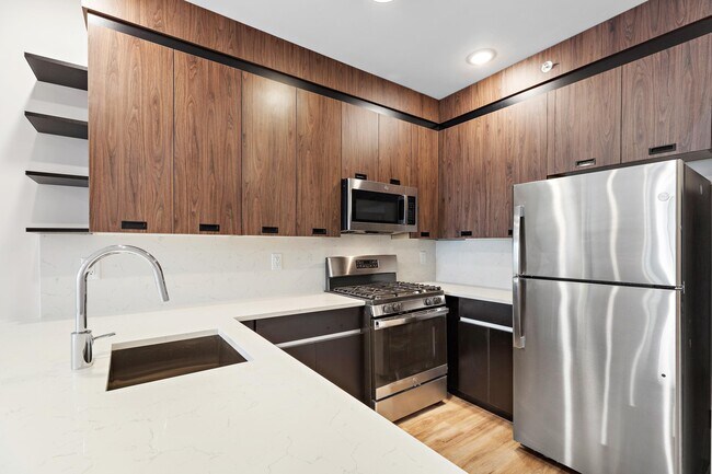 Photo - 533 61ST St Unit 403