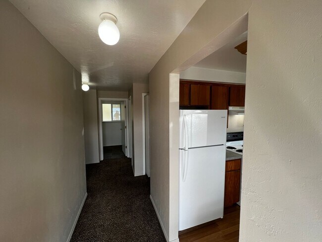 Photo - 210-220 N 2nd St Unidad 220