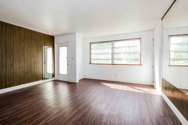 Photo - 3915 Mackinac Rd