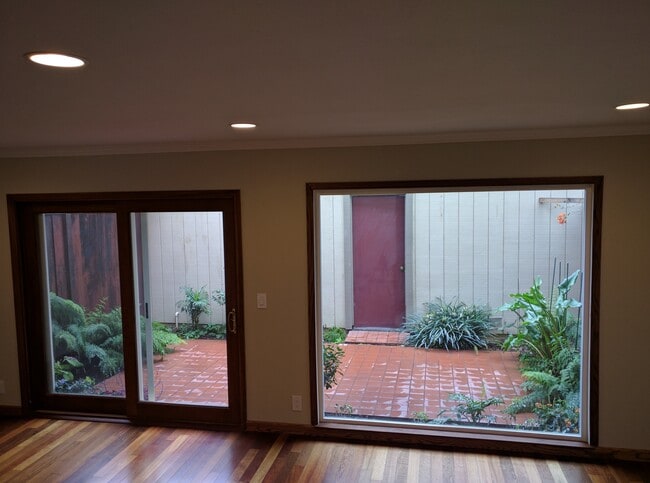 Photo - 1566 Capri Dr