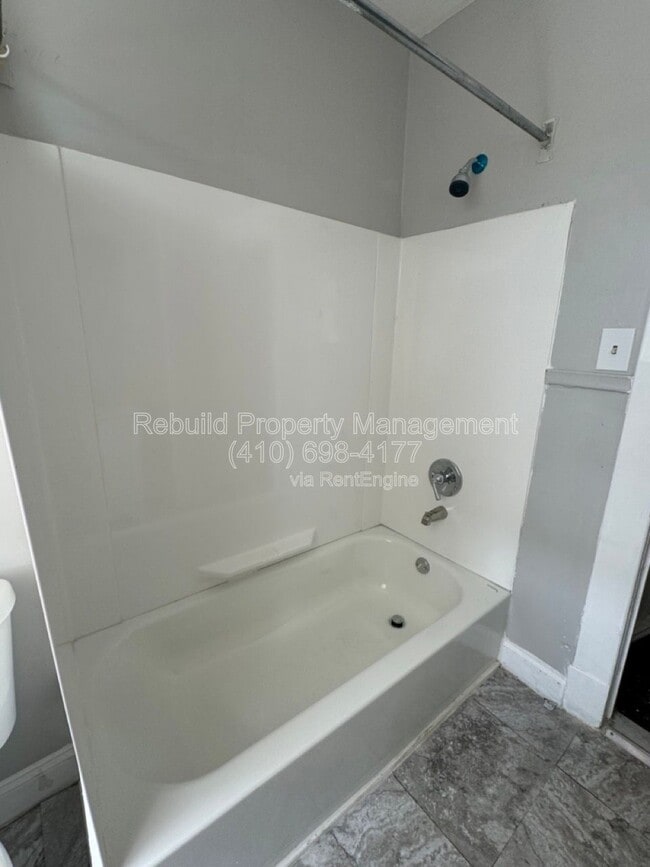 Photo - 3328 Lawnview Ave