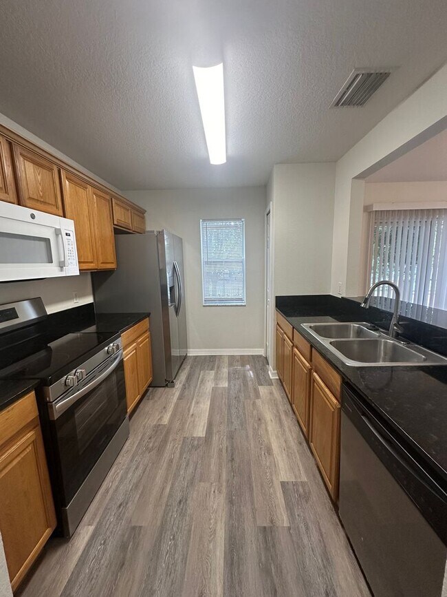 Photo - 214 Drawbridge Ln Unit 1