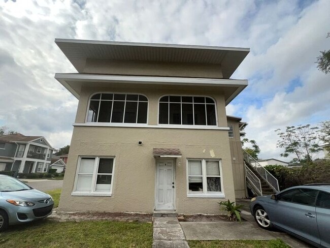 Building Photo - Two bedroom one bath second-floor apartment featuring a huge balcony!