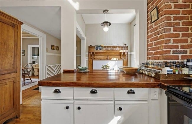 Photo - Charming Ardmore home full of character in...