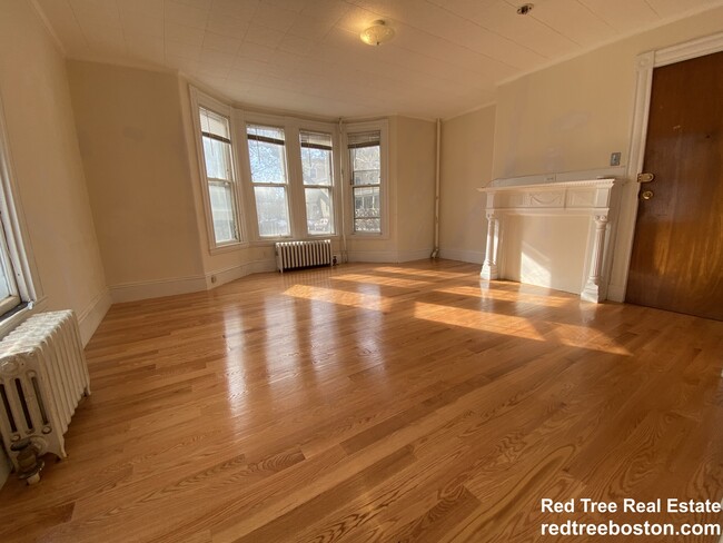 Building Photo - 381 Harvard St Rental