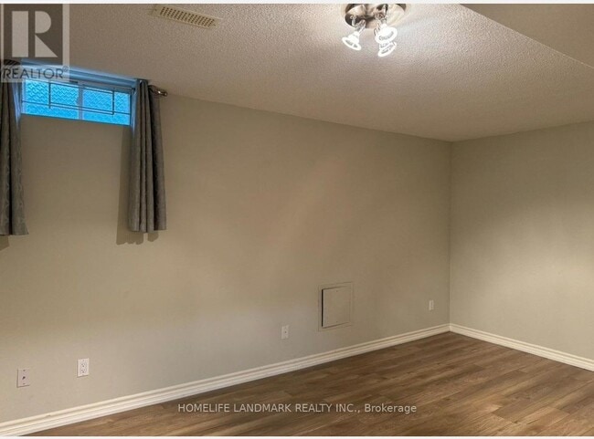 Photo - 238 Highglen Ave