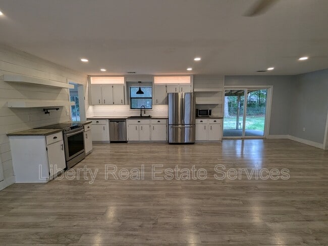 Photo - 600 Thornwood Way