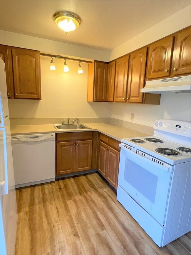 Photo - 1330 S Ivy St