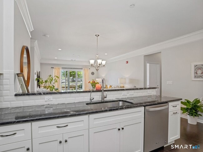 Photo - 302 Center Meadow Ln Unit 302