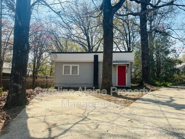 Building Photo - 2207 Garland Ave