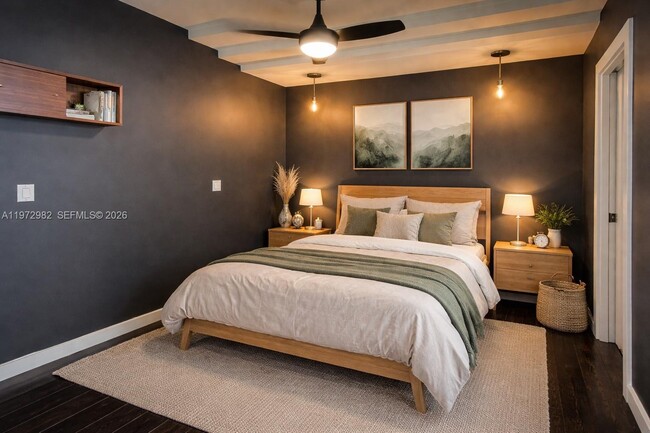 Building Photo - 742 12th St Unit 2