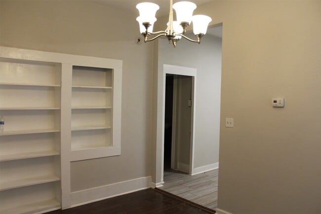 Photo - 402 Granberry St