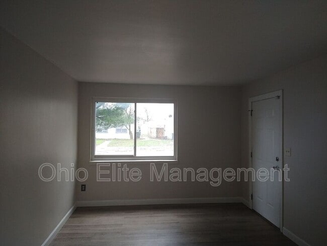 Photo - 1050 Republic Ave