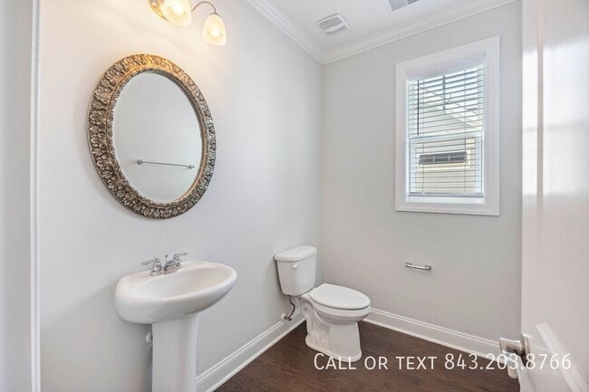 Photo - 2219 Midden Dr