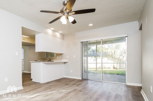 Photo - 3929 Oak Hammock Dr