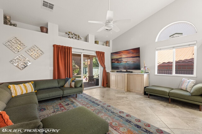 Photo - 887 Ironwood Dr