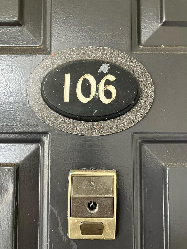 Building Photo - 2445 SW 18th Terrace Unit 106