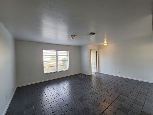 Photo - Duplex for rent