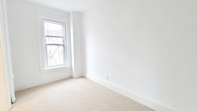 Photo - 255 Newbury St Unit 3R