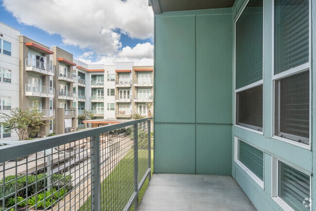 1BR, 1BA - 720SF - The Pierpont