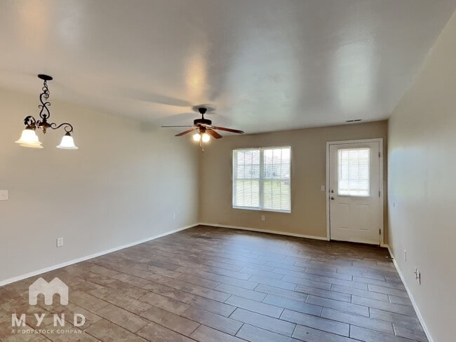 Photo - 2550 W Delmar