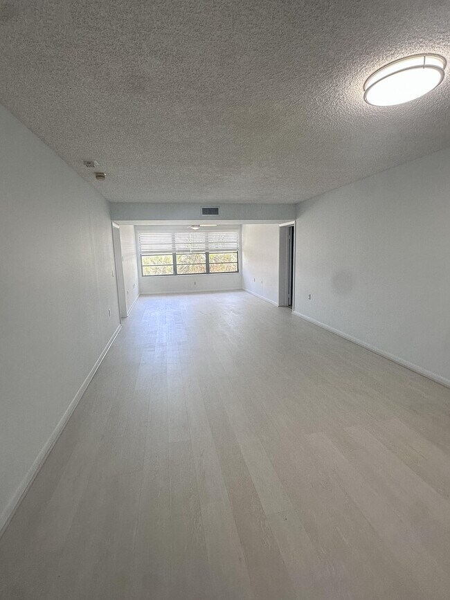 Photo - 3511 Village Blvd Unit 401