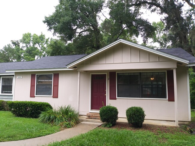 Photo - 1608 Carolwood Ct Townhome