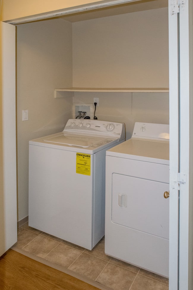 Photo - Forest Grove Apartments