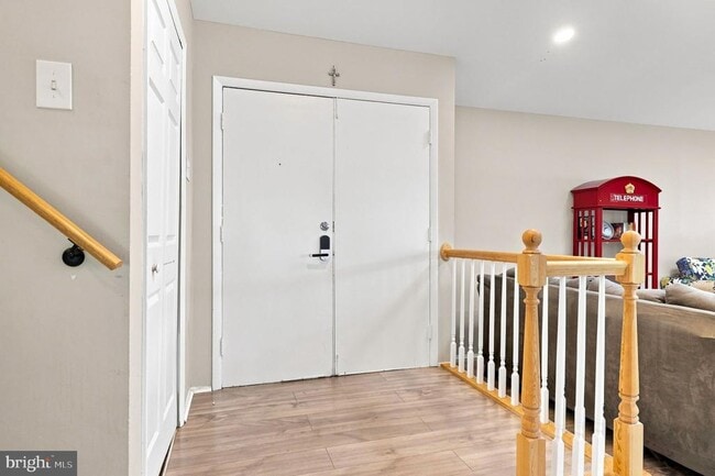 Photo - 109 Biscayne Ct