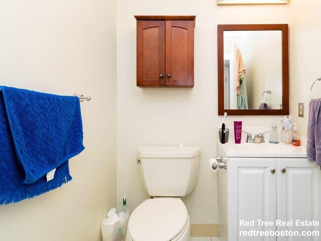 Photo - 276 Chestnut Hill Ave Unidad 3