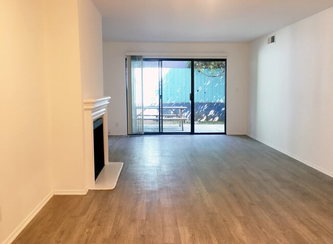 Photo - 4627 Finley Ave Unidad 101