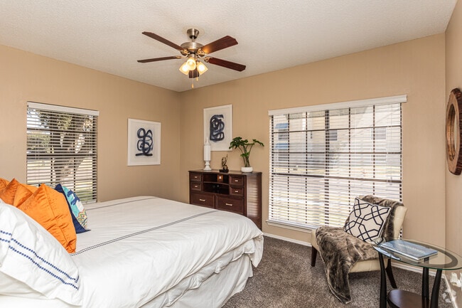 2BR, 2BA - 922SF Bedroom
