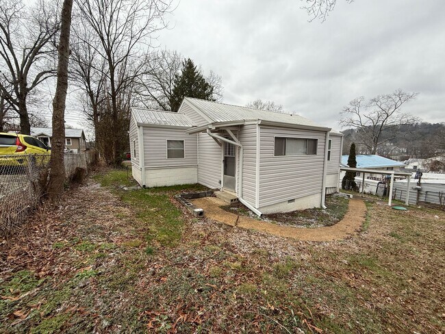 Photo - Great Rossville Home