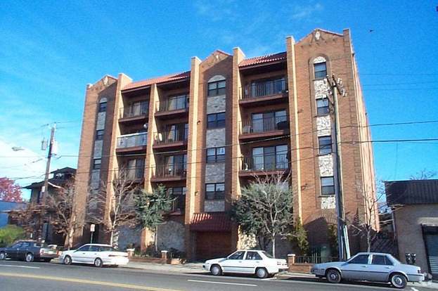 Building Photo - 9249 Kennedy Blvd Unit 106 Rental