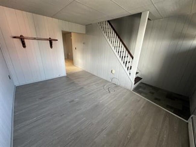 Photo - AVAILABLE FOR SHOWING NOW!!! 2BR/1BA  W/ Laundry Hook-Up!