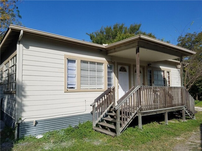 Photo - 108 Austin St Townhome