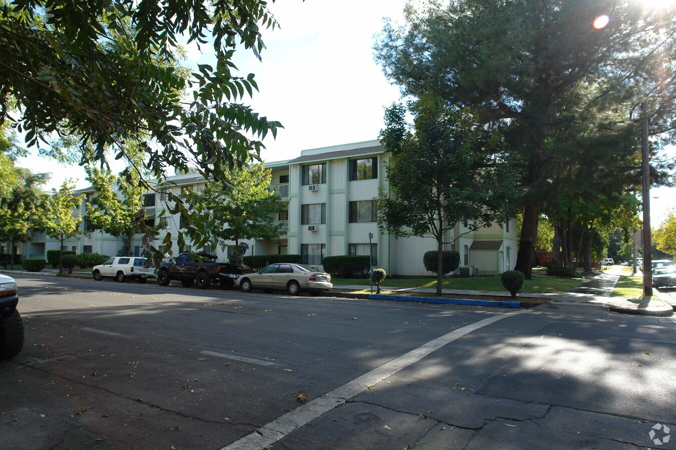 Photo - Bidwell Oaks Apartments