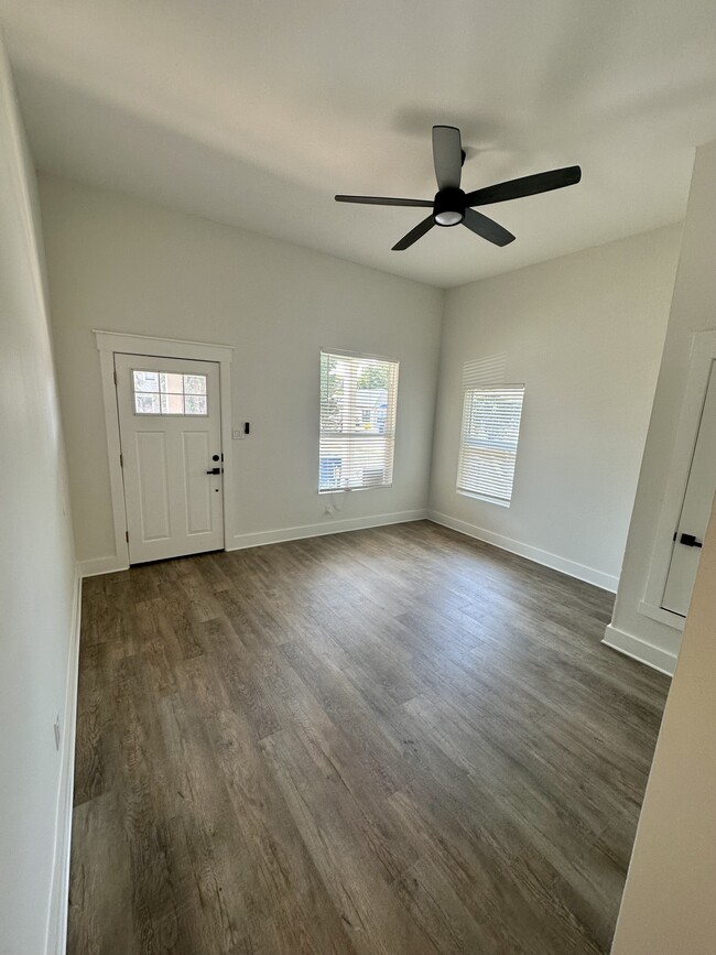 Photo - 1019 Steves Ave