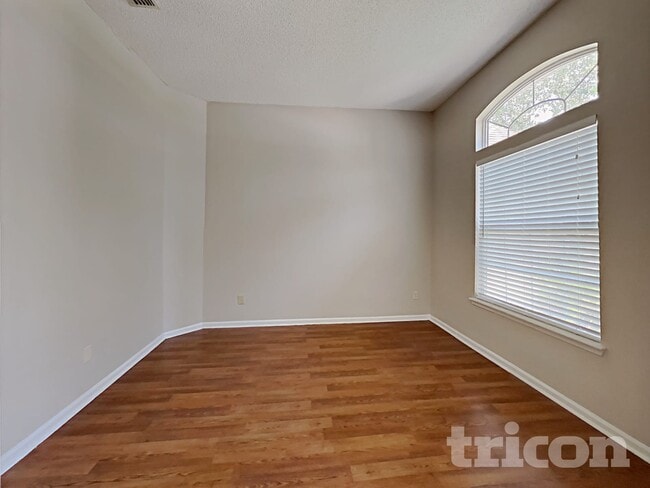 Photo - 522 Jimbay Dr