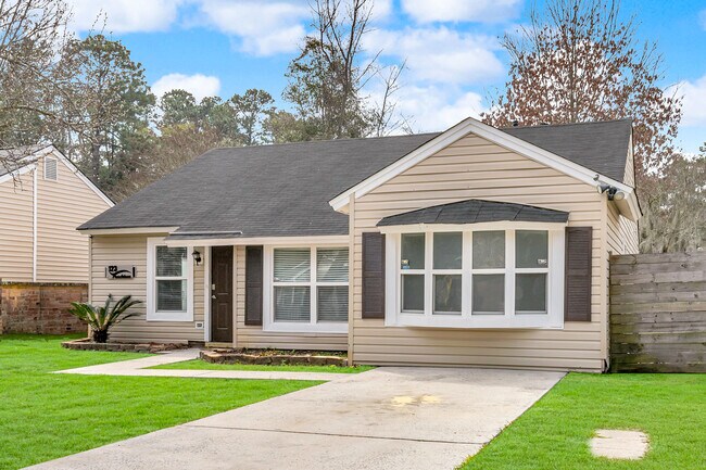 Photo - 123 Peachtree Dr